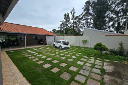Chácara à venda com 3 quartos, sendo 1 suíte, em Cercadinho, Alambari, SP