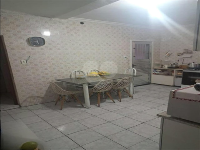 Sobrado à venda com 4 quartos em Tremembé, São Paulo, SP