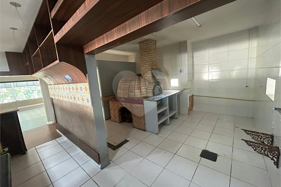Sobrado à venda com 15 quartos, sendo 3 suítes, em Tucuruvi, São Paulo, SP