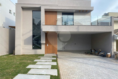 Casa à venda com 4 quartos, sendo 3 suítes, no condomínio Recanto dos Paturis, Vinhedo - SP