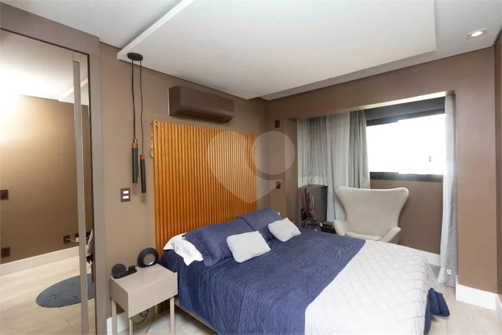 Apartamento à venda com 3 quartos, sendo 1 suíte,  em Vila Olímpia, São Paulo, SP