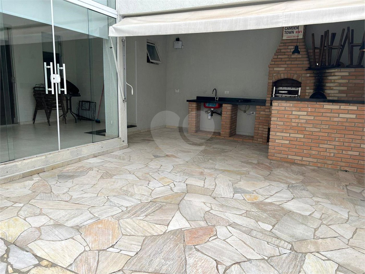 Casa à venda com 3 quartos, sendo 1 suíte,  em Vila Suissa, Mogi das Cruzes, SP