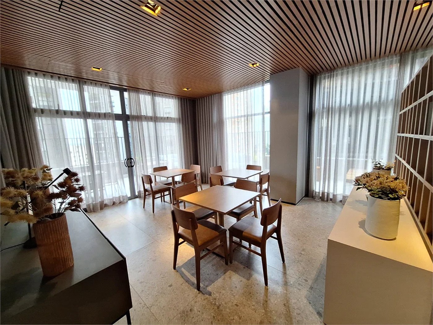 Apartamento à venda com 3 suítes em Sumarezinho, São Paulo, SP