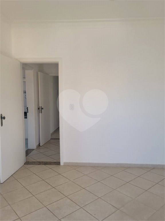 Sobrado à venda com 3 suítes em Jardim Regente, Indaiatuba, SP