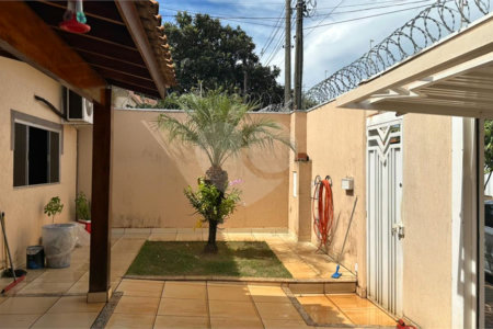 Casa Térrea à venda com 3 quartos, sendo 1 suíte, em Jardim Ouro Branco, Ribeirão Preto, SP