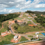 Casa à venda com 3 suítes no condomínio Associação dos Moradores do Loteamento Alto da Floresta, Bom Jesus dos Perdões - SP