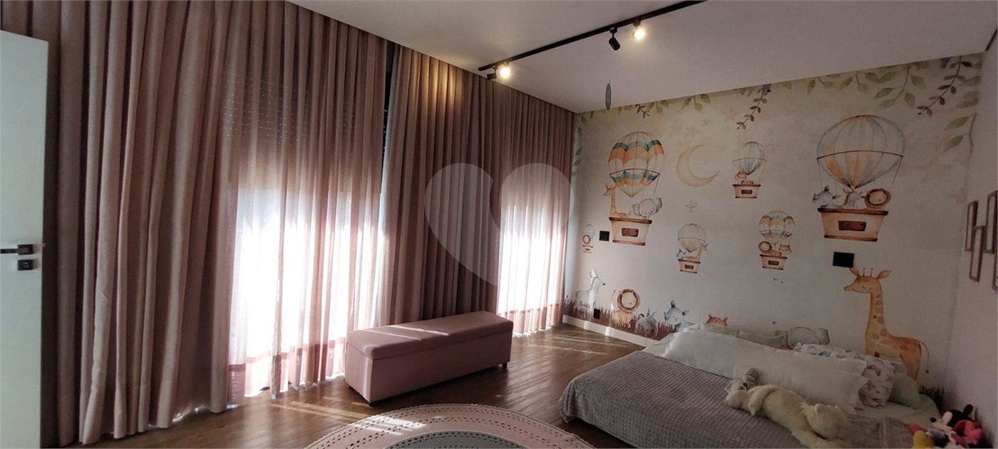 Casa à venda com 3 suítes no condomínio Figueira Garden, Atibaia - SP