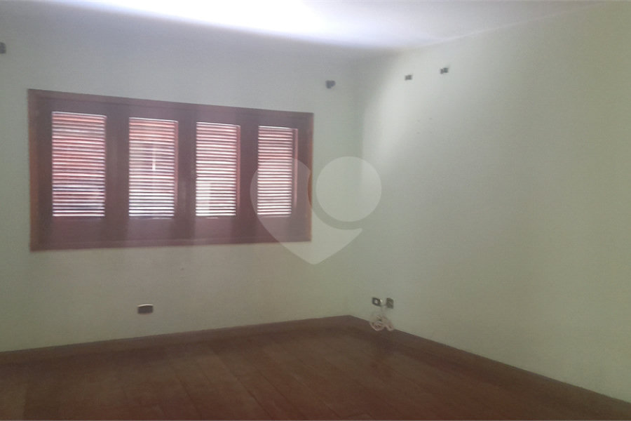 Sobrado à venda com 3 suítes em Tremembé, São Paulo, SP