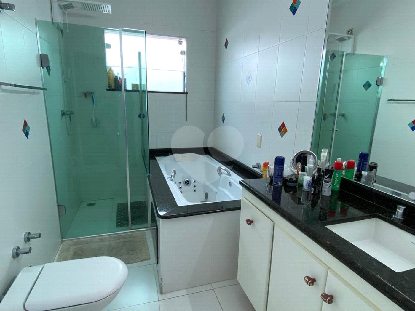 Sobrado à venda com 5 quartos, sendo 4 suítes, em Palmas do Tremembé, São Paulo, SP