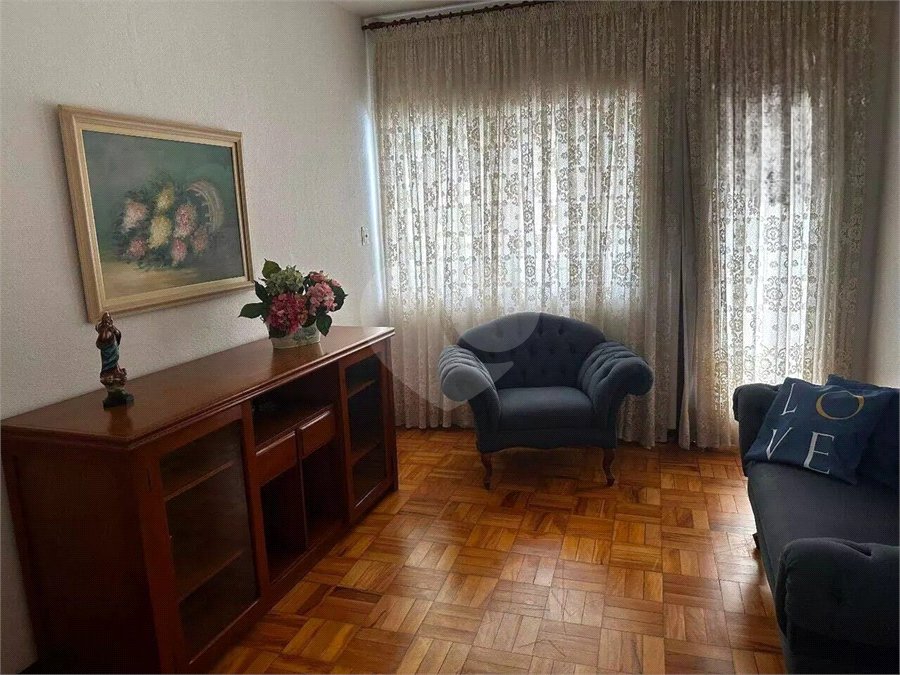 Casa à venda com 3 quartos, sendo 1 suíte, em Parque do Colégio, Jundiaí, SP