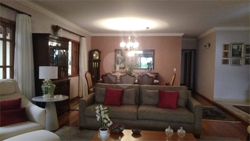 Casa Térrea à venda com 3 suítes em Super Quadra Morumbi, São Paulo, SP