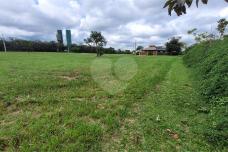 Loteamento no Condomínio Vila Pinhal do Broa