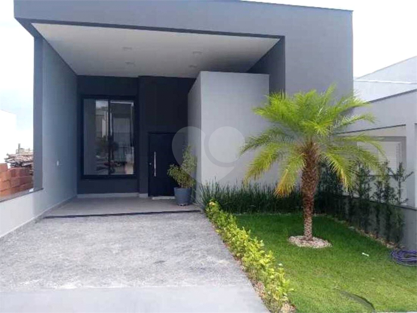 Casa à venda com 3 quartos, sendo 1 suíte, no condomínio Horto Florestal Villagio, Sorocaba - SP
