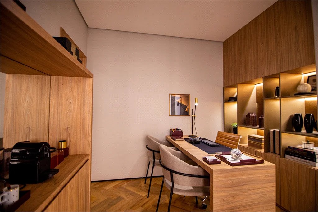 Apartamento à venda com 3 suítes em Vila Romana, São Paulo, SP