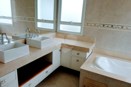 Casa à venda com 3 suítes no condomínio Residencial Jardim América, Vinhedo - SP
