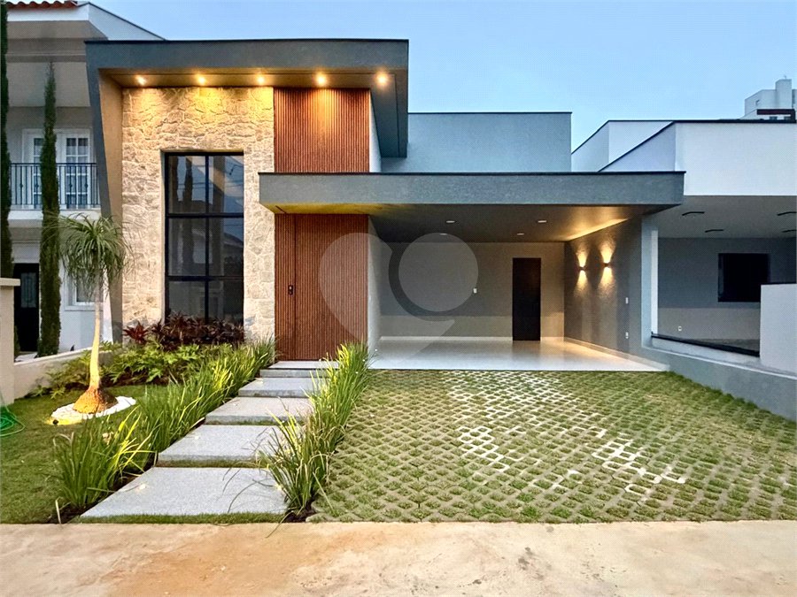 Casa à venda com 3 suítes no condomínio Le France, Sorocaba - SP