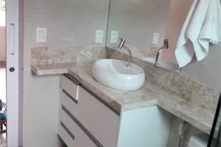 Casa à venda com 3 quartos, sendo 2 suítes, em Sé, São Paulo, SP