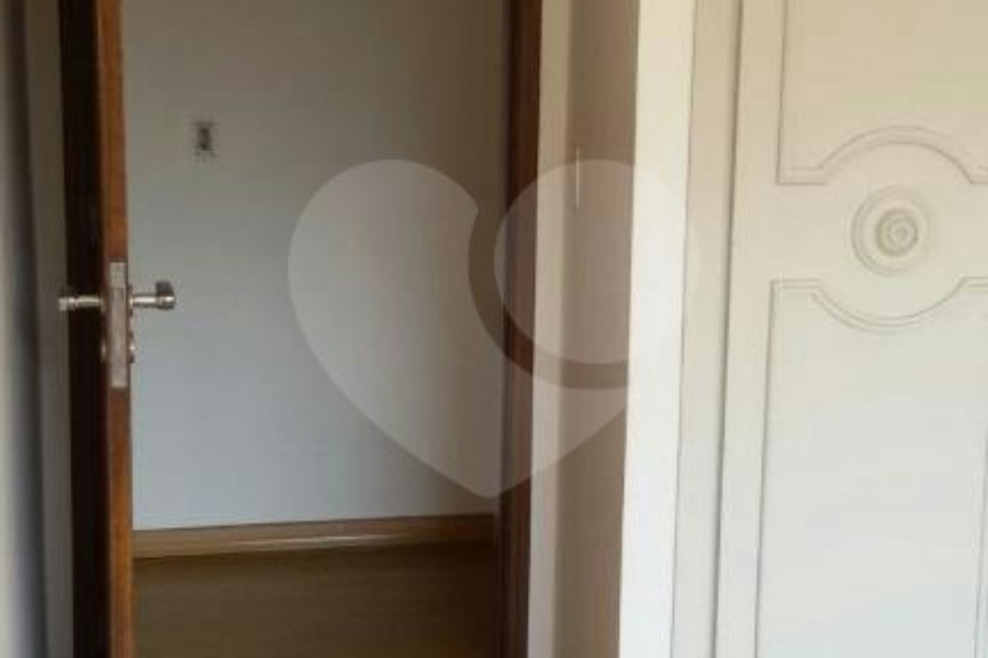 Casa à venda com 3 suítes em Vila Albertina, São Paulo, SP