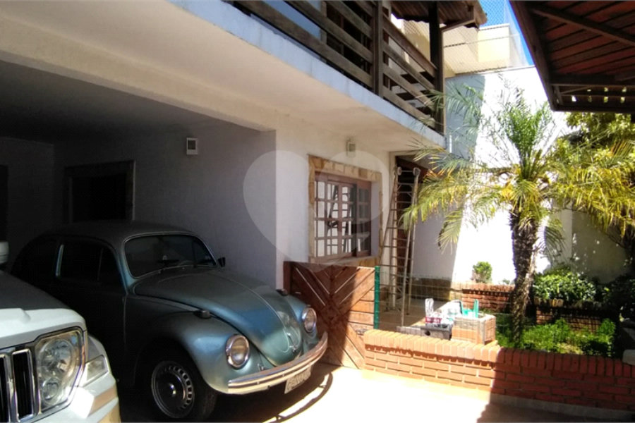 Casa à venda com 4 quartos, sendo 2 suítes, em Barreiro, Mairiporã, SP