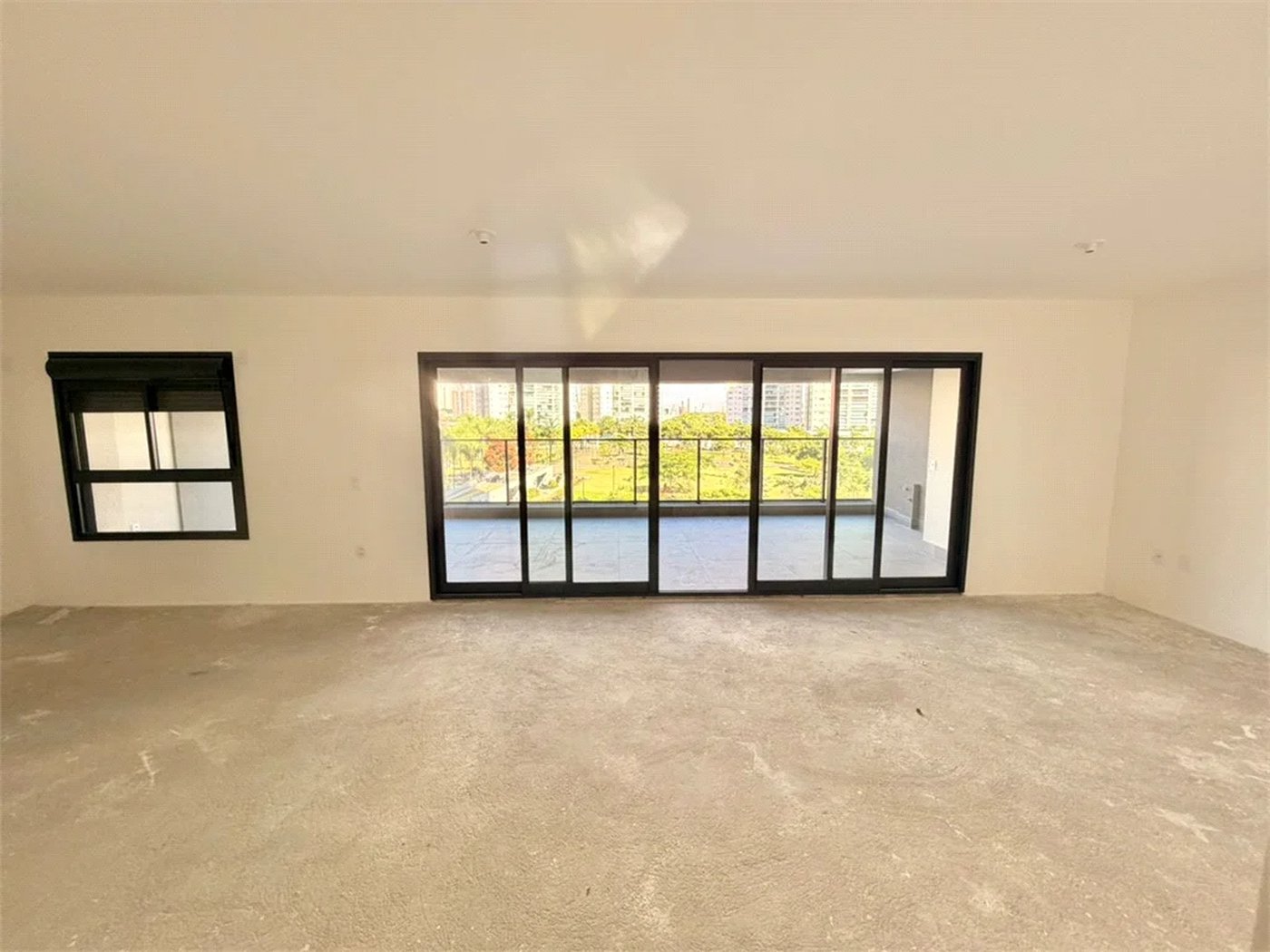 Apartamento à venda com 4 quartos, sendo 3 suítes, em Água Branca, São Paulo, SP