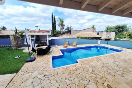 Casa à venda com 3 suítes no condomínio Vinhas da Vista Alegre Sede, Vinhedo - SP