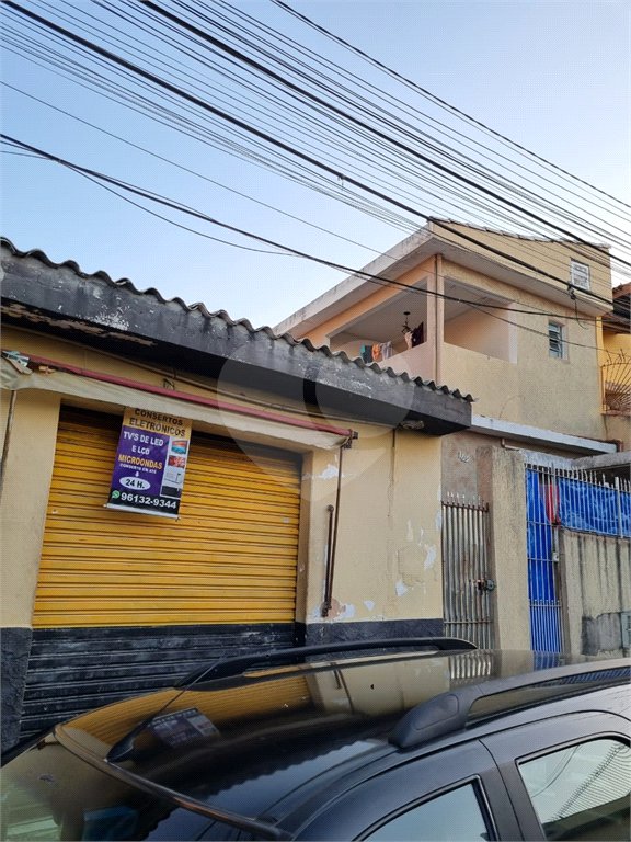 Sobrado à venda com 3 quartos em Vila Basileia, São Paulo, SP