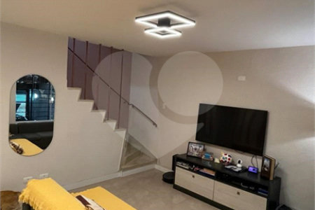 Sobrado à venda com 2 quartos em Vila Uberabinha, São Paulo, SP