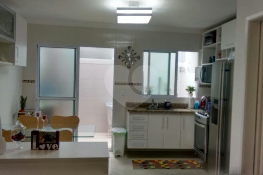 Casa à venda com 2 suítes no condomínio S//nome, São Paulo - SP