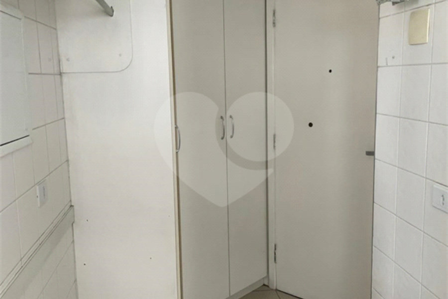 Apartamento à venda com 3 suítes em Campo Belo, São Paulo, SP