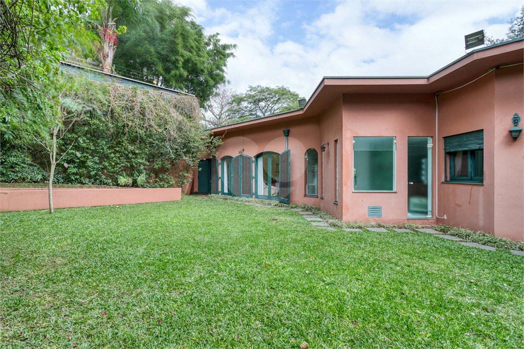 Casa à venda com 5 quartos, sendo 4 suítes, em Brooklin Velho, São Paulo, SP