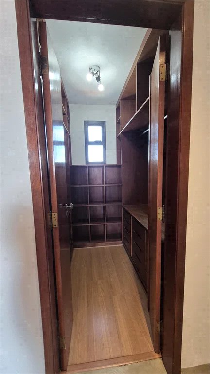 Apartamento à venda ou para alugar com 3 quartos, sendo 2 suítes, em Vila Romana, São Paulo, SP