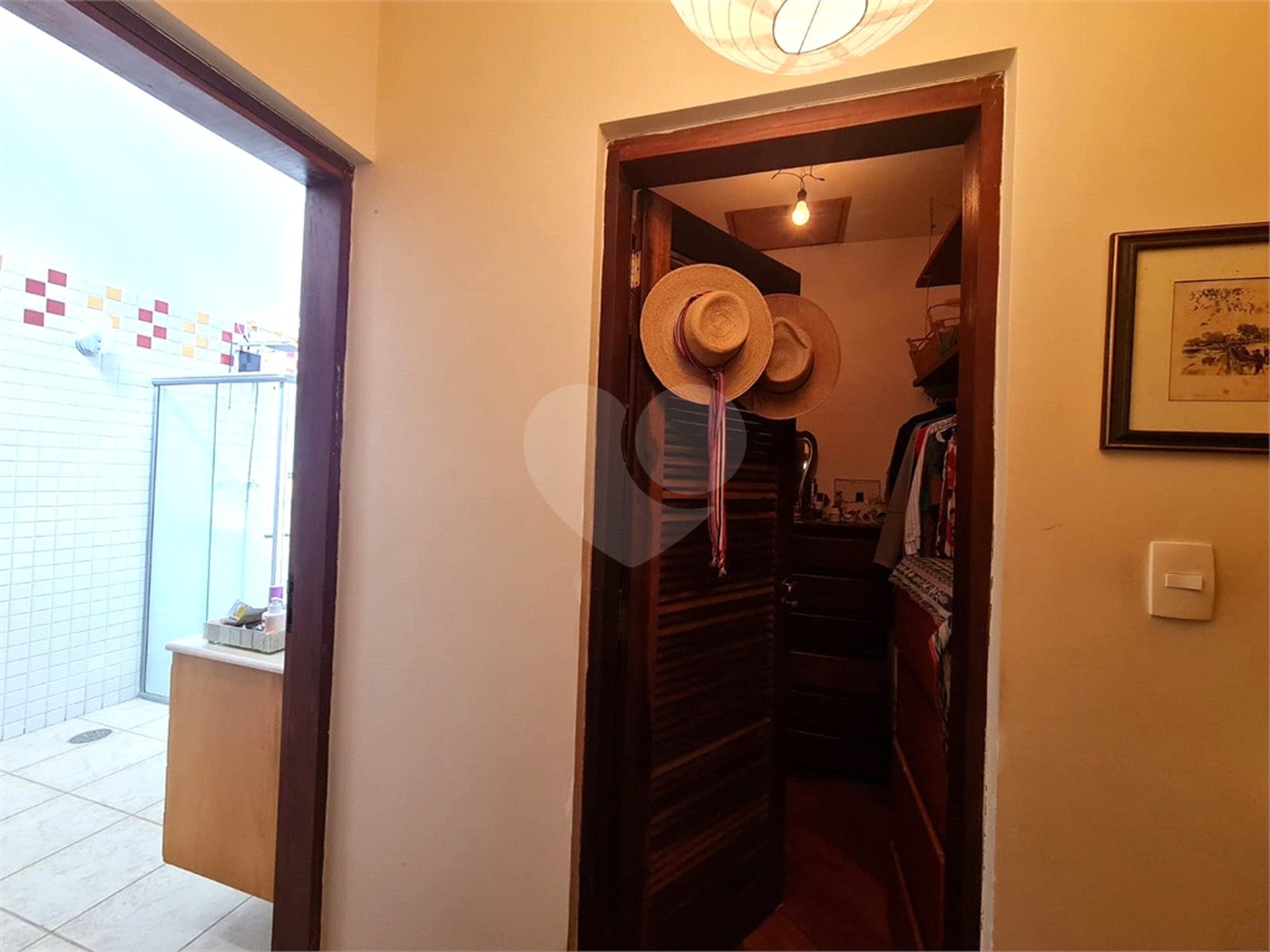Casa Térrea à venda com 4 quartos, sendo 2 suítes, em Interlagos, São Paulo, SP