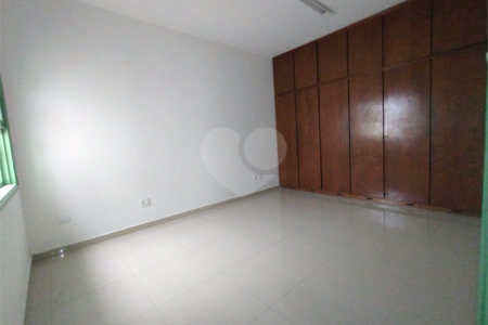 Casa Térrea à venda com 3 quartos no Centro, Mogi das Cruzes, SP