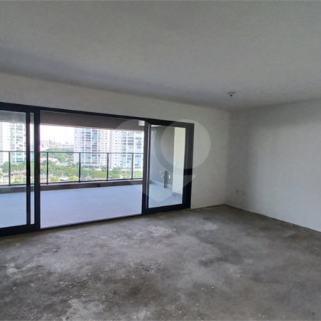 Apartamento à venda com 4 quartos, sendo 3 suítes, em Água Branca, São Paulo, SP