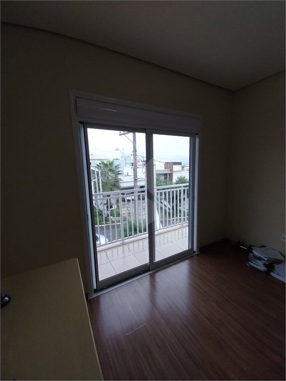 Casa à venda com 3 quartos, sendo 1 suíte, no condomínio Mosaico da Serra, Mogi das Cruzes - SP