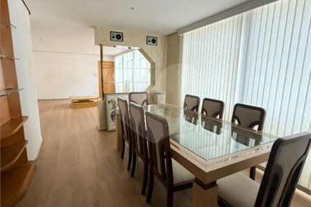 Triplex à venda ou para alugar com 3 suítes em Vila Suzana, São Paulo, SP