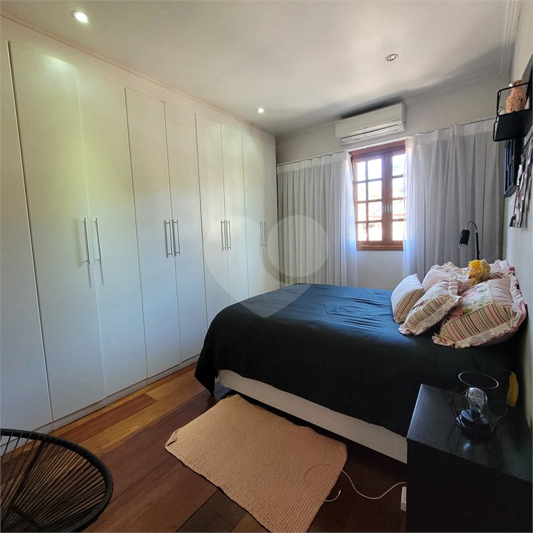 Sobrado à venda com 4 suítes em Rancho Grande, Mairiporã, SP