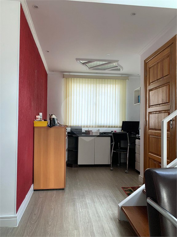 Casa à venda com 3 quartos, sendo 2 suítes,  no condomínio Residencial Jardins, São Bernardo do Campo - SP