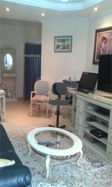 Sobrado à venda com 3 quartos, sendo 2 suítes, em Horto, São Paulo, SP
