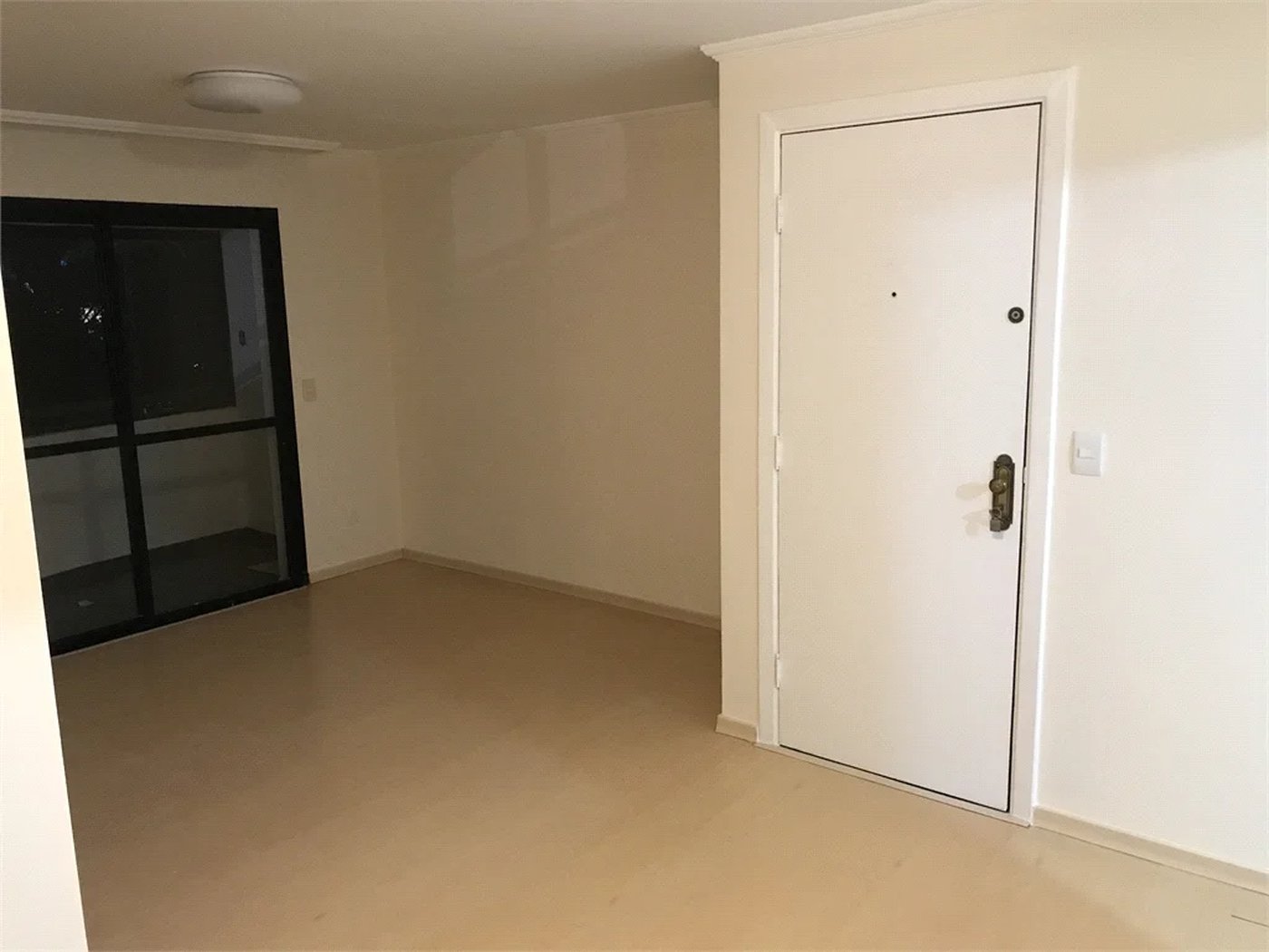 Apartamento à venda com 3 quartos, sendo 1 suíte,  em Fazenda Morumbi, São Paulo, SP