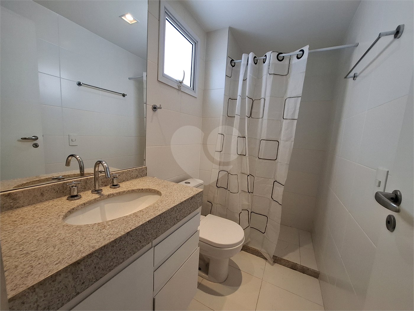 Apartamento à venda com 3 suítes em Vila Ipojuca, São Paulo, SP