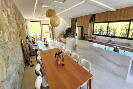 Casa à venda com 3 suítes no condomínio Lagú, São Roque - SP