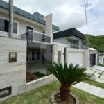 Casa à venda com 3 quartos, sendo 1 suíte, no condomínio Fazenda Cantagalo, Rio de Janeiro - RJ