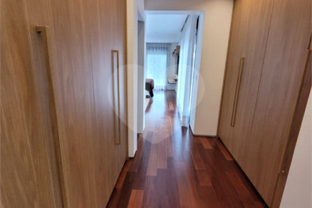 Casa à venda com 3 suítes em Jardim Prudência, São Paulo, SP
