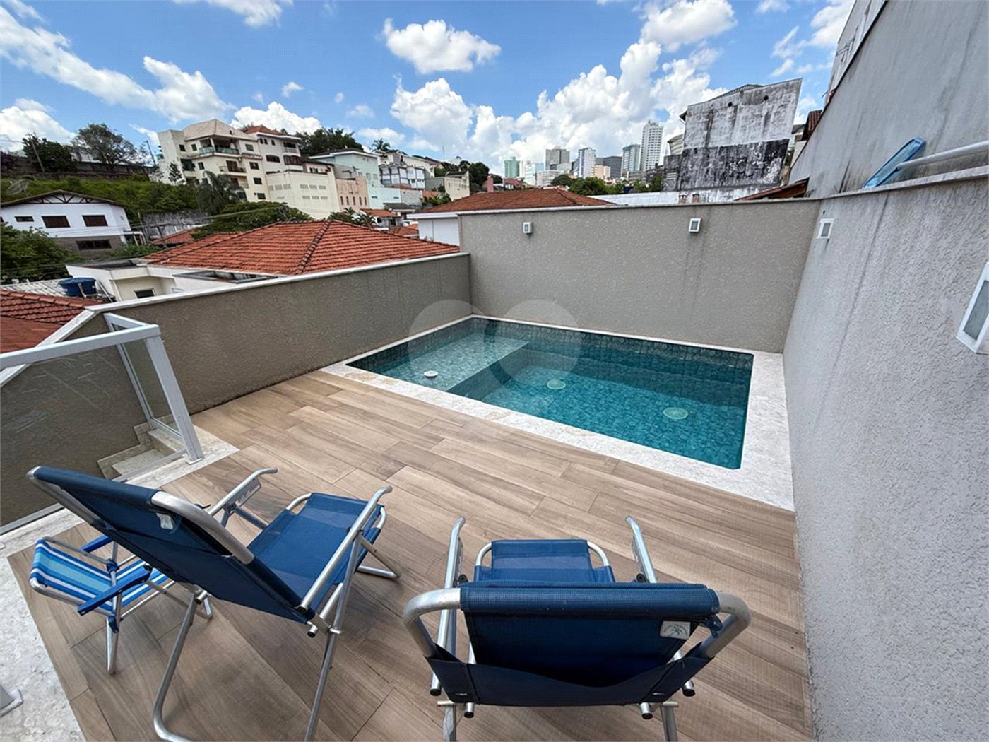 Sobrado à venda com 5 quartos, sendo 3 suítes, em Jardim Franca, São Paulo, SP