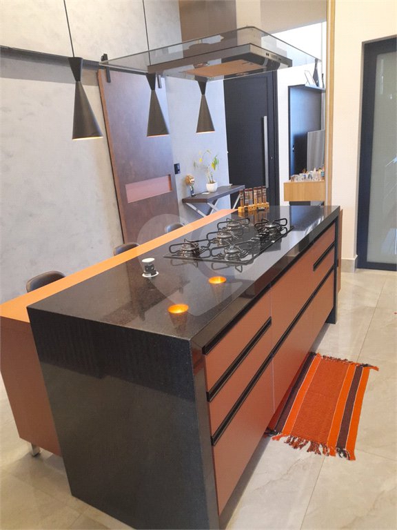 Casa à venda com 3 suítes no condomínio Reserva Real, Paulínia - SP