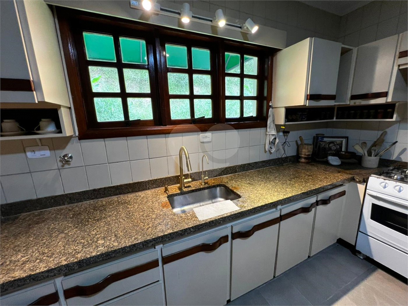 Casa à venda com 4 suítes no condomínio Alpes da Cantareira, Mairiporã - SP