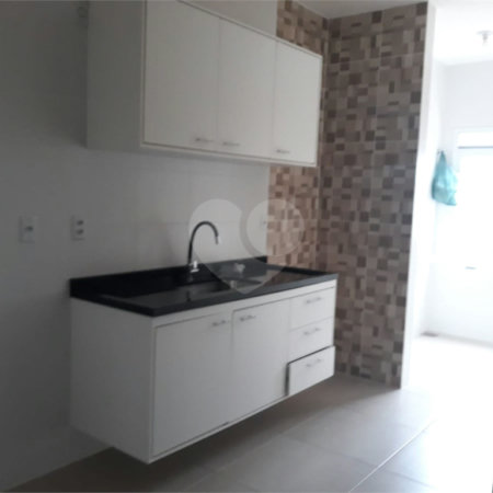 Apartamento à venda com 2 quartos, sendo 1 suíte,  em Jardim Brasil, São Roque, SP