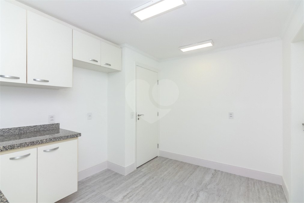 Casa à venda com 4 quartos, sendo 2 suítes, no condomínio Stephanie, São Paulo - SP
