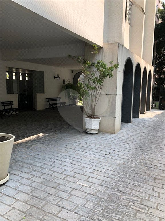 Apartamento à venda com 3 quartos, sendo 1 suíte, em Jardim Paulista, São Paulo, SP
